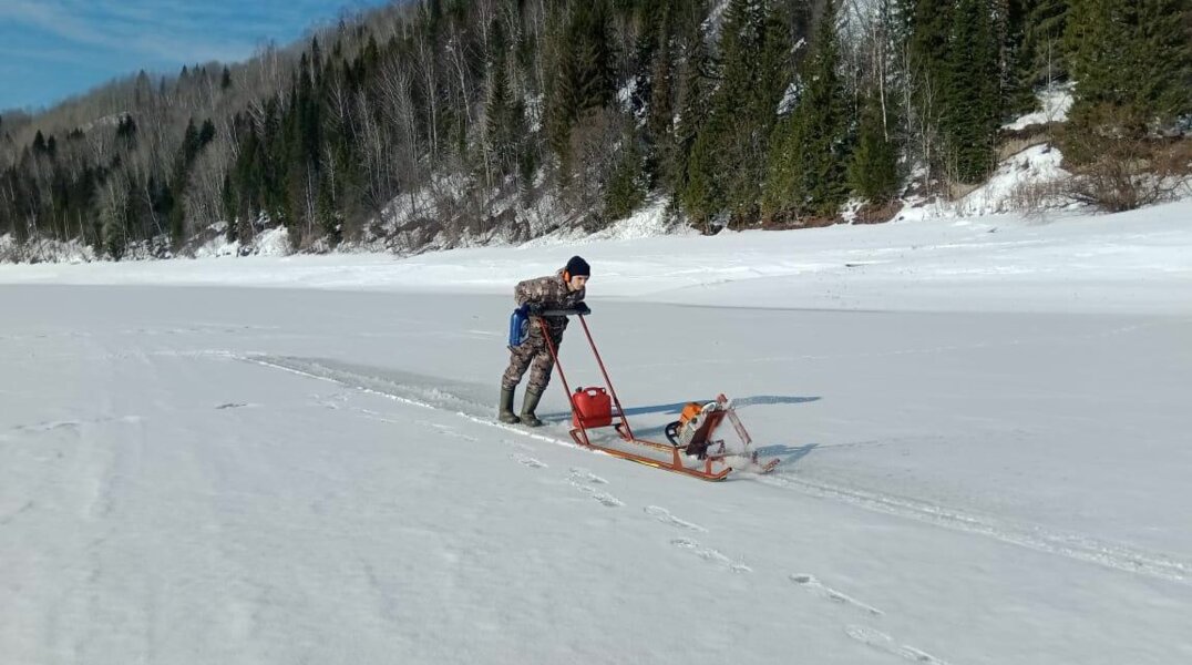 На реках Пермского края проводят ледорезные работы