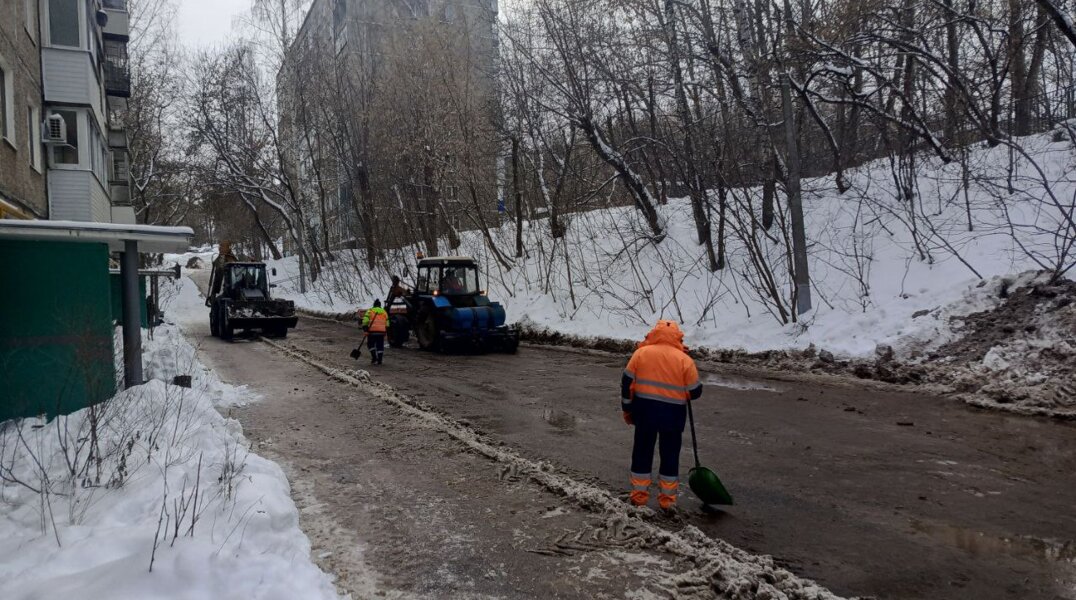 На ул Самолётной в Перми выявили повреждения на трубе, из-за которых несколько домов остались без воды