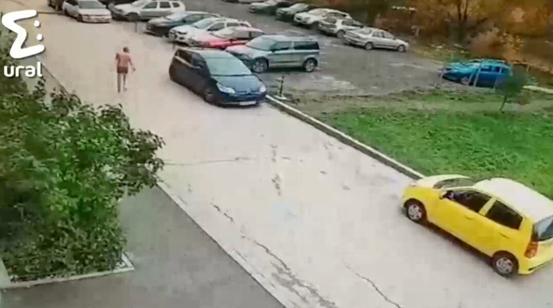 Стало известно о новых приключениях голого мужчины с ножами в Перми