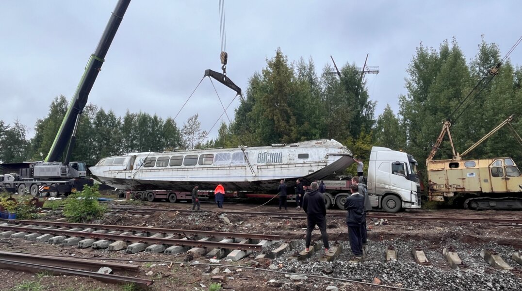 Судно «Восход-50», которое будет ходить по речному маршруту «Пермь — Чайковский», отправили в Ленобласть на реставрацию