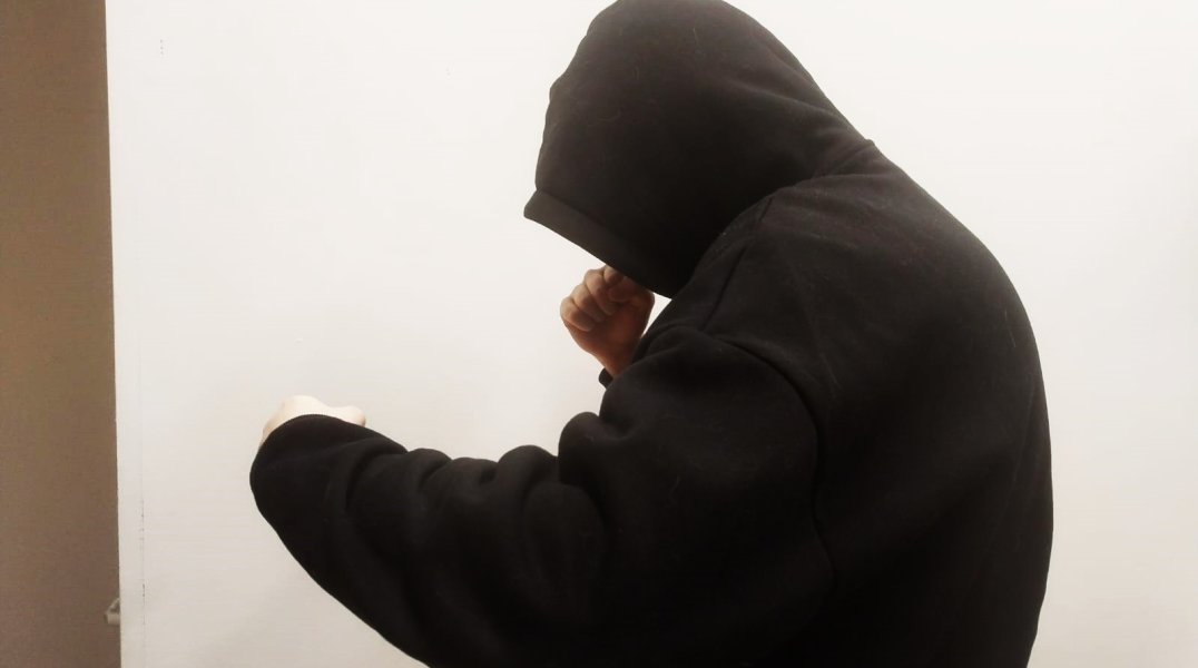 Пермяка за угрозы матери и полицейскому посадили на пять лет