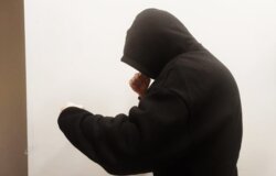 Кредиторы под пытками заставили пермского бизнесмена переписать на них люксовую иномарку