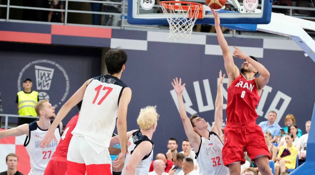 Сборная России выиграла первый товарищеский матч против Ирана в Перми