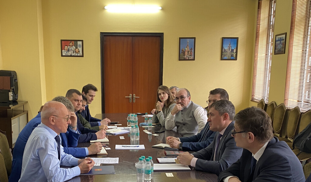 Губернатор Пермского края обсудил в Индии развитие импорта и экспорта