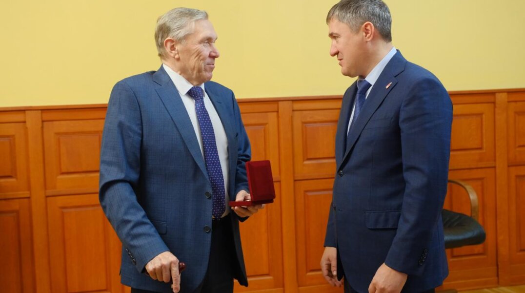 Советника гендиректора одного из заводов наградили медалью за заслуги перед Пермским краем