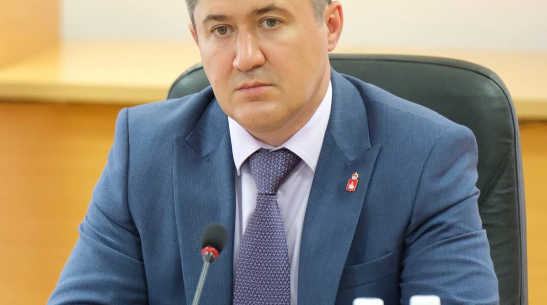 Дмитрий Махонин предложил ввести стипендию для студентов-целевиков, учащихся на педагогов