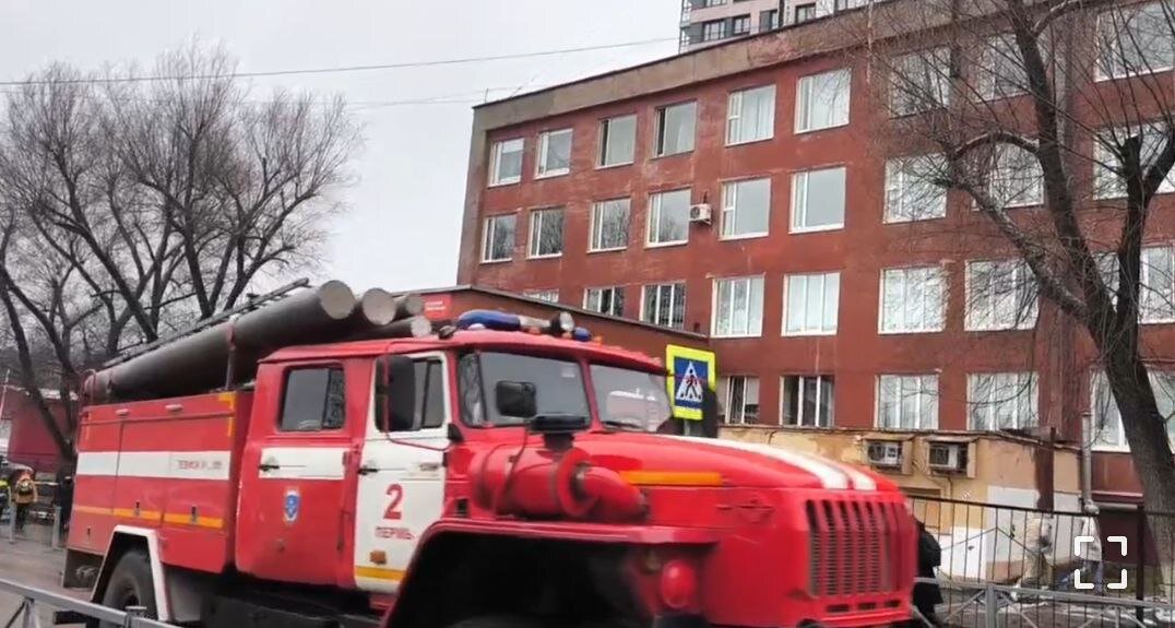 В Перми эвакуировали более 400 учащихся детского центра «Рифей»