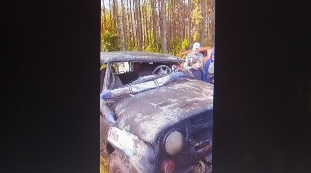 На гонках по бездорожью в Прикамье на большой скорости перевернулась машина одного из участников