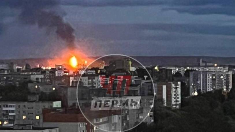 Пермяков напугал яркий факел в районе нефтеперерабатывающего завода