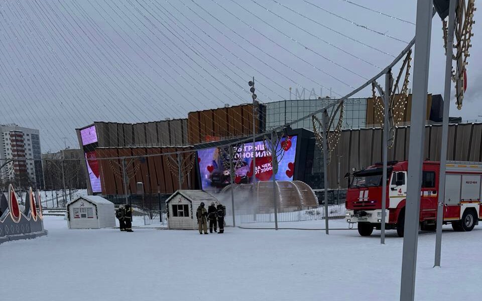 В Перми закрыли ледовый городок из-за пожара в торговом домике