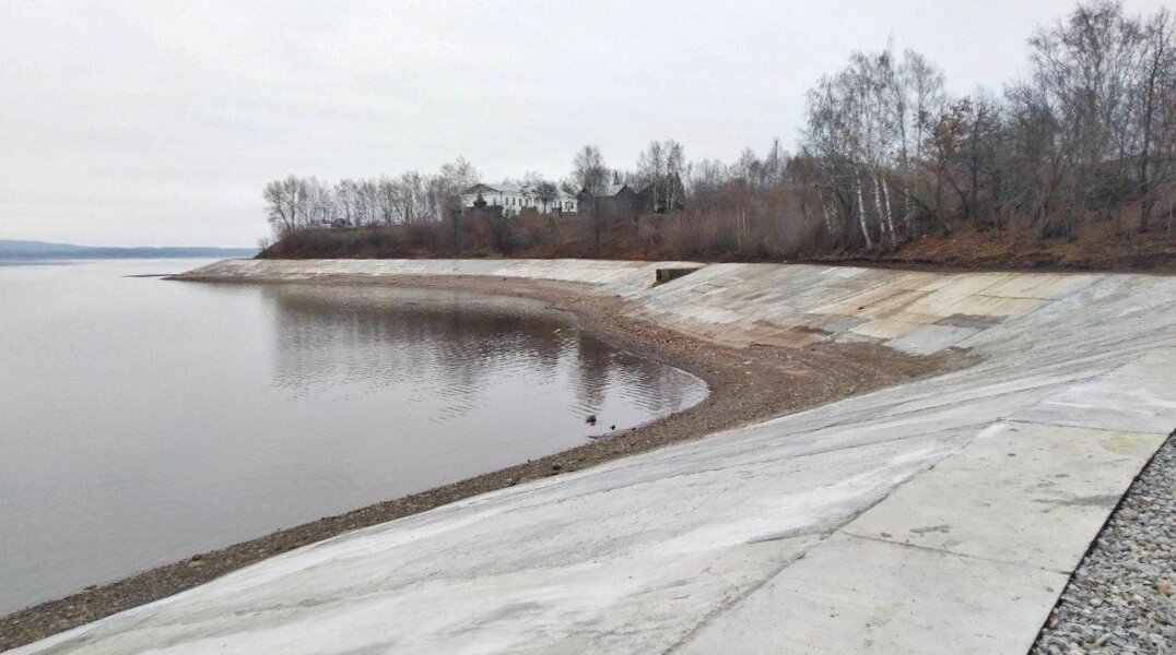 В Прикамье раньше срока восстановили разрушенную часть берегоукрепления в Осе