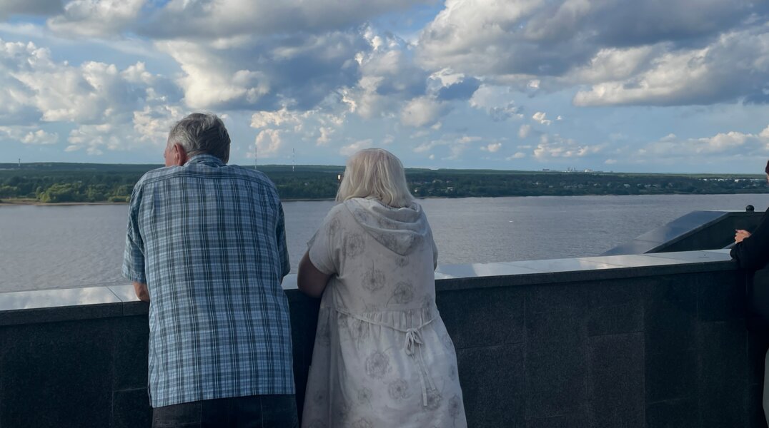 Более 1,5 тысяч пенсионеров в Прикамье находятся на попечение в чужих заботливых семьях