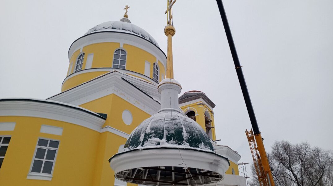 Пермскому храму в больничном городке установили купол