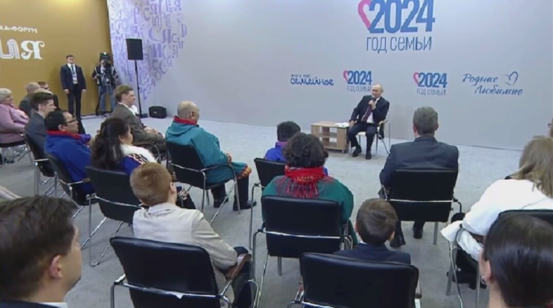 Пермская многодетная семья Абакшиных приняла участие во встрече с Владимиром Путиным