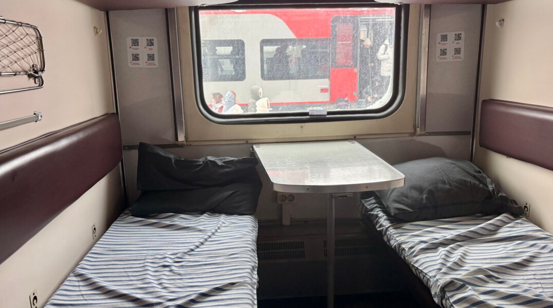 Поезд, пляж и мороженое. Эксперты рассказали, как заработать этим летом