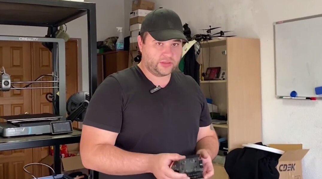 Пермяк родом из ДНР изготавливает детали для дронов в помощь бойцам СВО