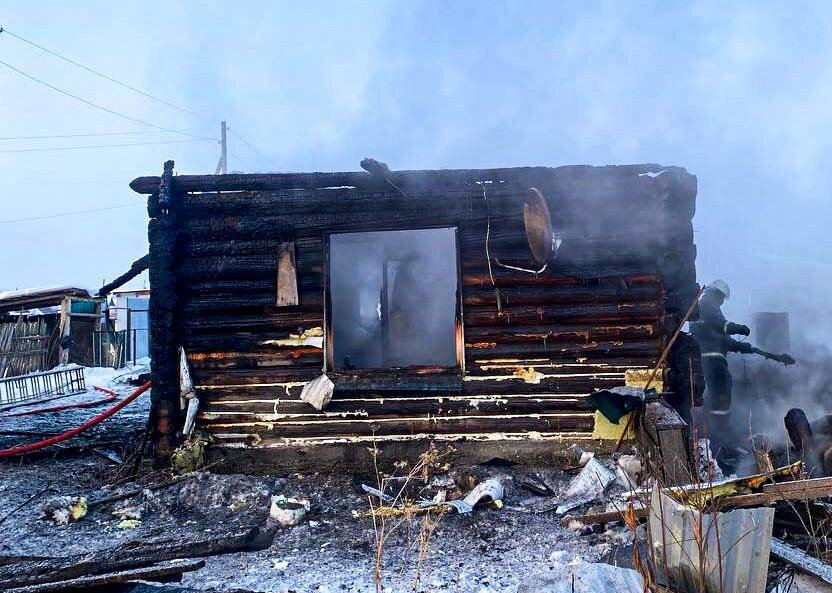 В Прикамье пожар уничтожил дом и унёс жизнь женщины