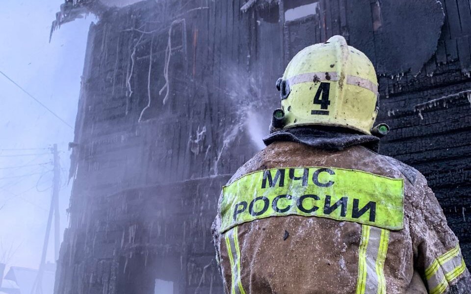 В Соликамске мать вывела из горящего дома своих детей