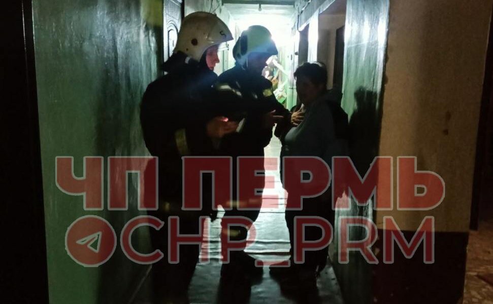 В Перми на месте обрушения стен в жилом доме развернули оперативный штаб