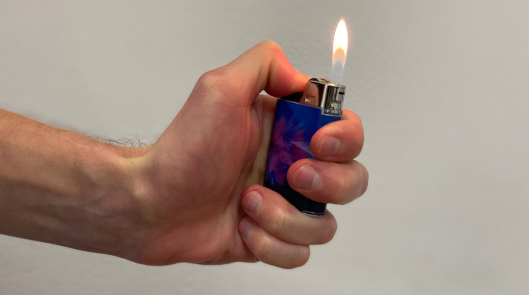 Житель Прикамья в наркотическом опьянении попытался сжечь своего друга