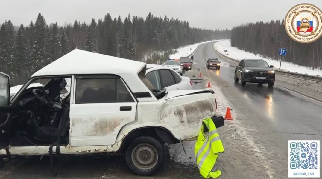 В ДТП на автодороге Полазна-Чусовой погиб мужчина, управлявший машиной ВАЗ