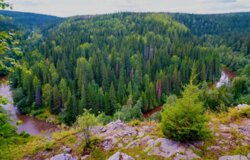 Воронки, сталактиты и шапки великанов. Что посмотреть в Горнозаводском округе Прикамья