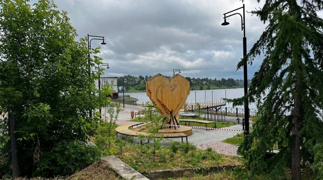 В Прикамье из-за разгула стихии знаковый арт-объект Добрянки лишился элементов