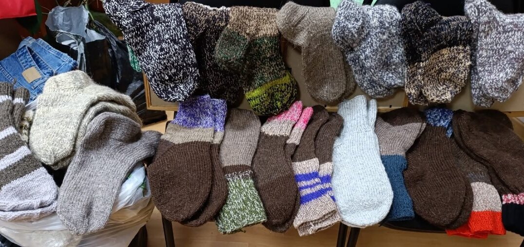 Жители Индустриального района Перми планируют отправить крупную партию теплых вещей на СВО