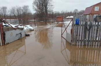 Жители Ласьвы, где оказались затоплены участки, отказались от эвакуации