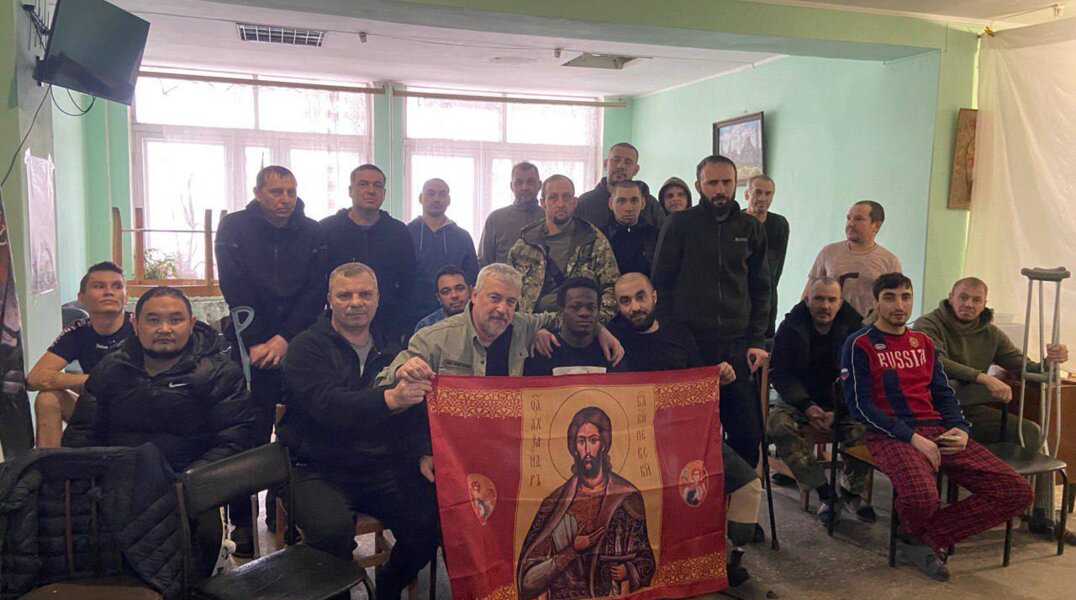 Пермский певец дал концерты бойцам-землякам СВО в Донецкой Народной республике