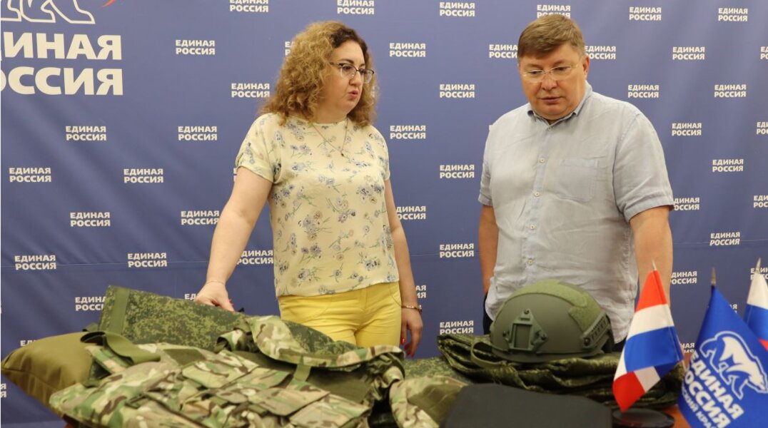 Первый заместитель секретаря реготделения «Единой России» передал бойцу СВО баллистическую защиту