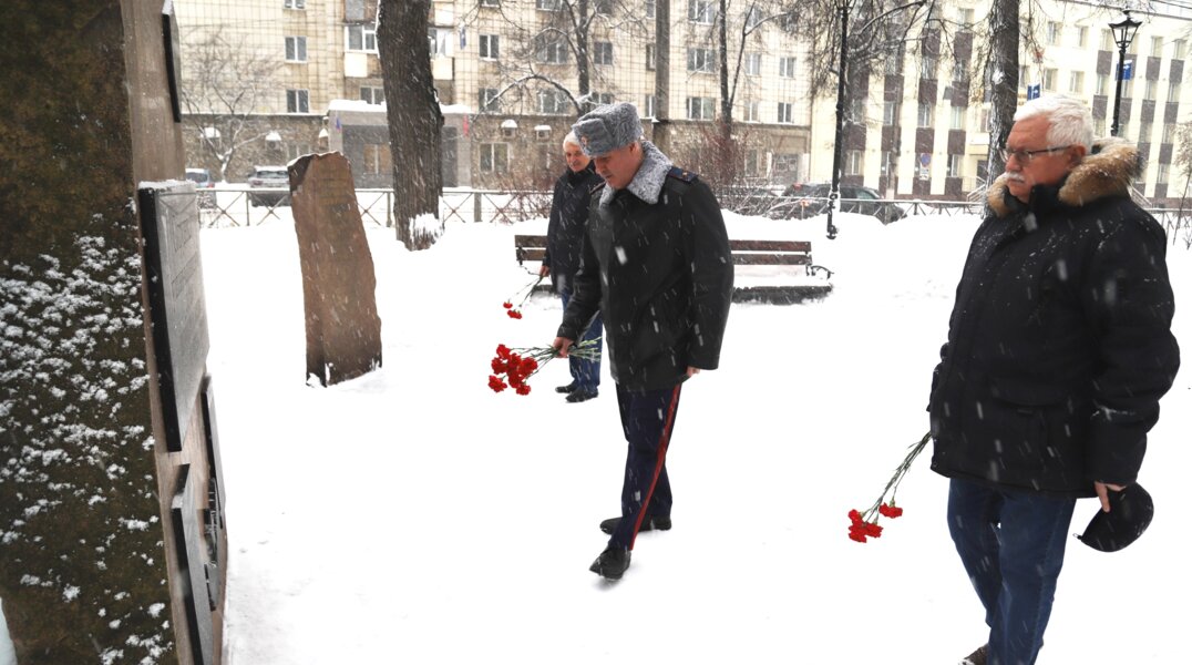 Сотрудники Пермского ГУФСИН отдали дань памяти коллегам, погибших при исполнении долга
