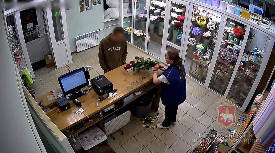 Жителя Краснокамска задержали за кражу роз для свидания