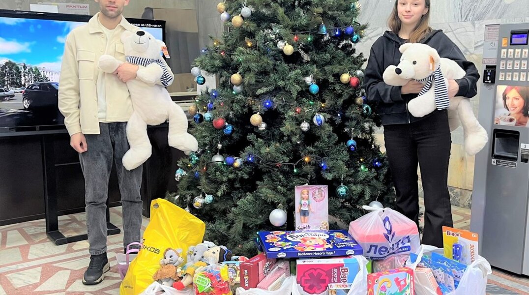 Сотрудники «Уралхима» в Перми собрали новогодние подарки для нуждающихся детей