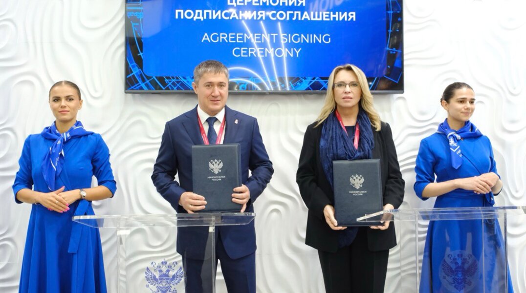 Всестороннее развитие. На ПМЭФ губернатор Прикамья подписал ряд важных соглашений