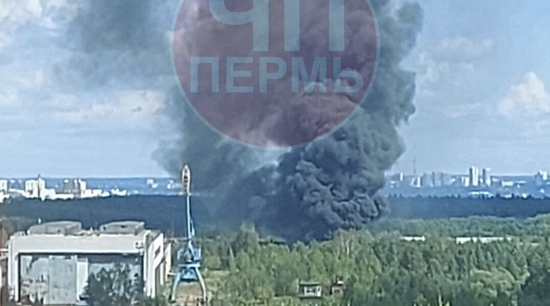 Пермяков напугали клубы черного дыма в районе Красавинского моста