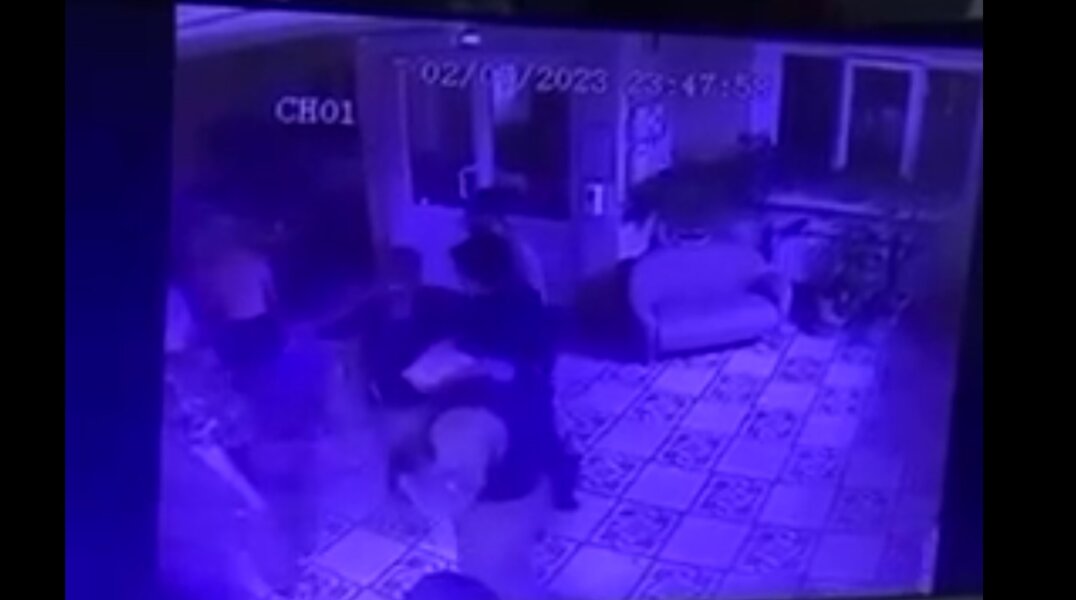 Появилось видео избиения дрессировщика в пермской гостинице