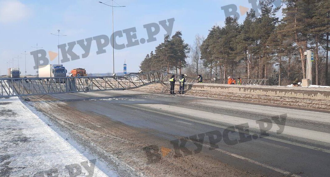 На Западном обходе Перми образовалась пробка из-за рухнувшей опоры