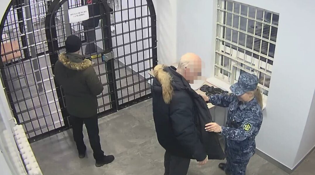 Адвокат пытался пронести запрещенный предмет в прикамскую колонию