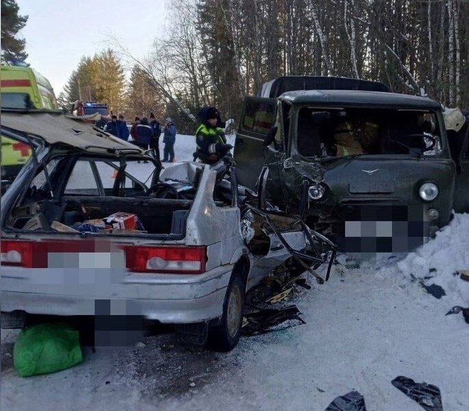 На трассе Пермь-Екатеринбург произошло смертельное ДТП