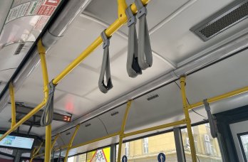 В Пермском муниципальном округе застрял в сугробе экскурсионный автобус с детьми