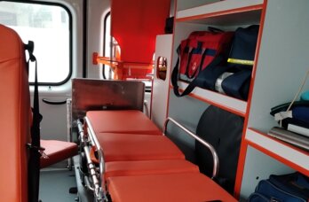 В Прикамье в результате ДТП в кабине оказался зажатым водитель грузовика