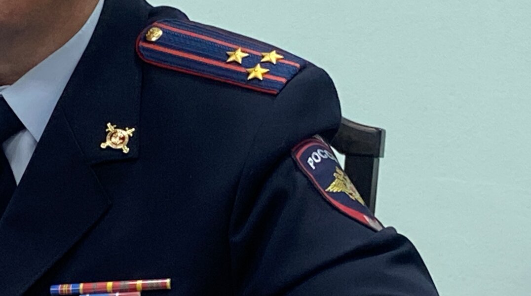 Пермяки сообщили в соцсетях о матери, которая якобы поила маленького ребёнка спиртным и держала в клетке