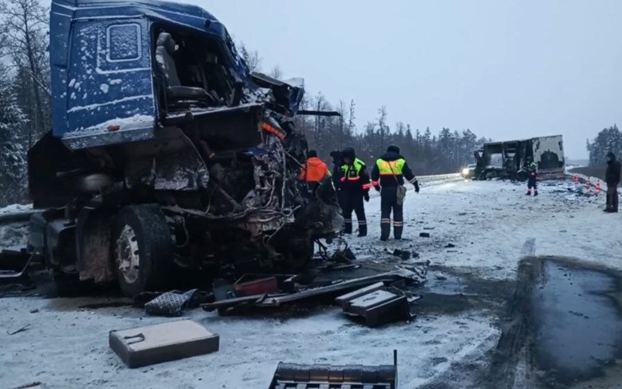 В Прикамье в ДТП с большегрузами пассажир одного из них погиб