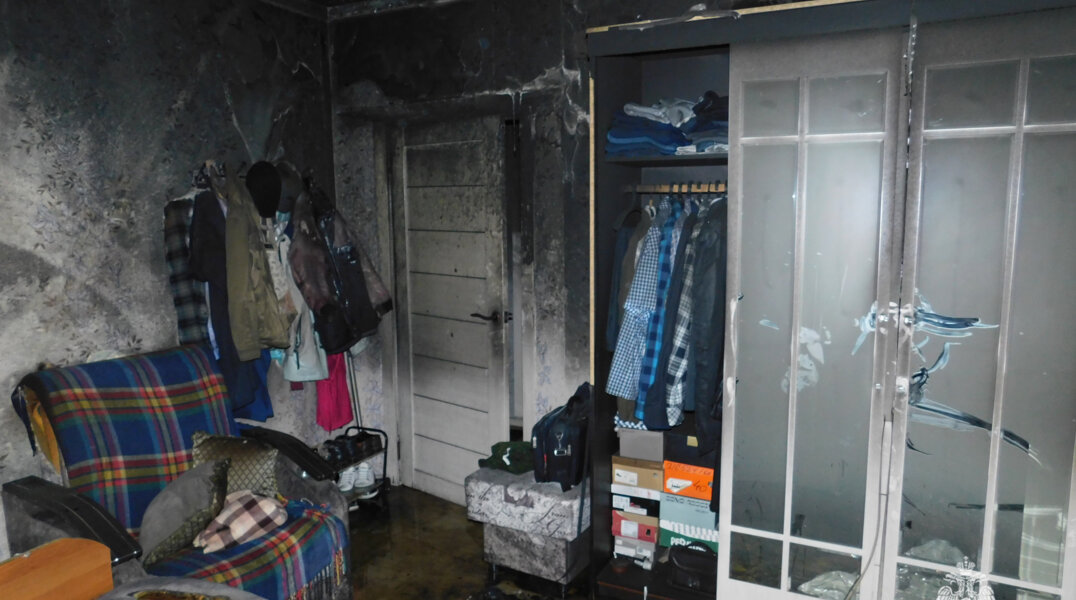 В Перми госпитализировали пострадавшего на пожаре мужчину