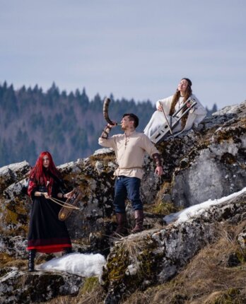 Пермские музыканты дебютировали на стримингах с альбомом древней этнической музыки