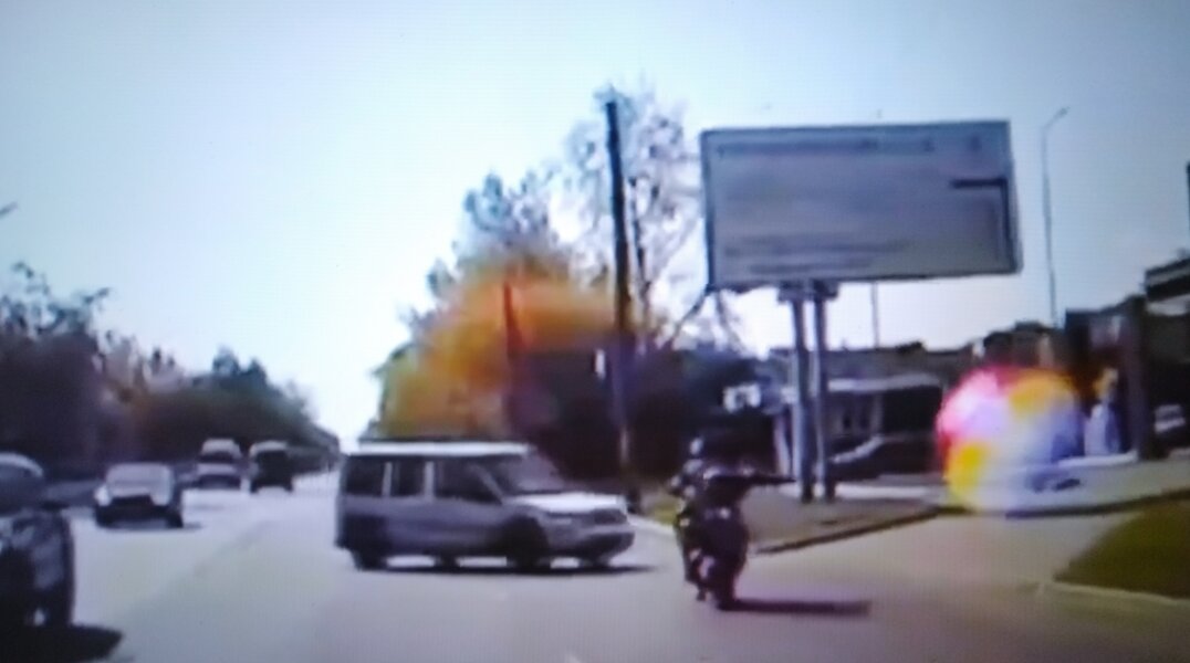 В Перми мотоциклист врезался в машину