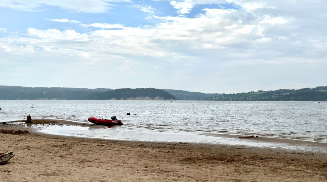 Спасатели вытащили из Камы двух тонущих пермяков