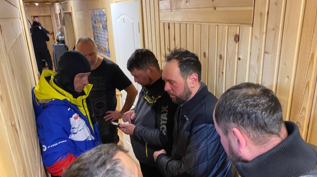 В Прикамье на турбазу доставили потерявшихся ранее туристов