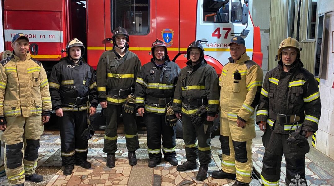 В Прикамье пожарные спасли курильщика от смерти на пожаре